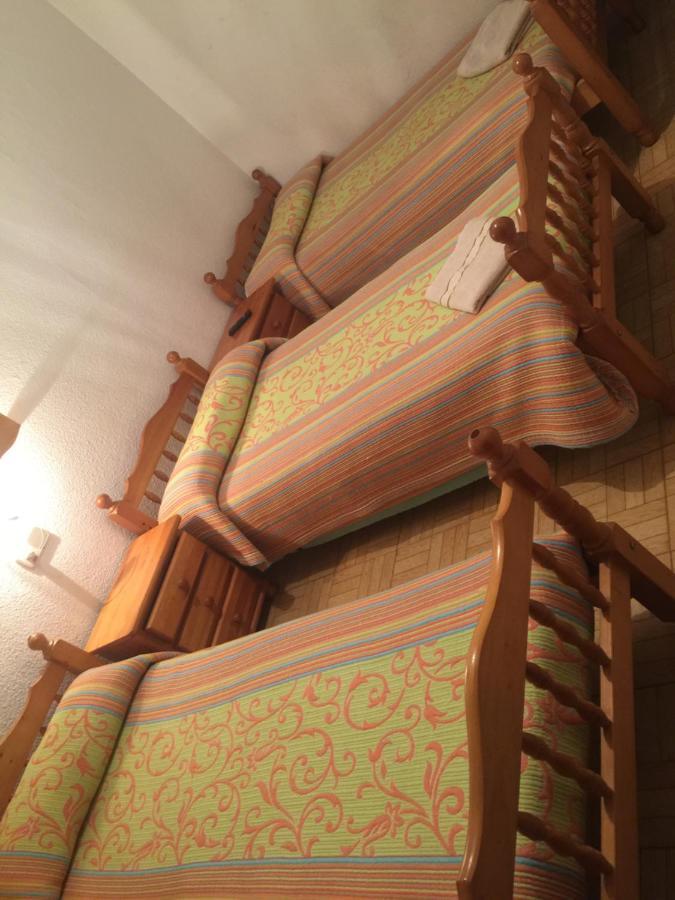 Hostal Murcia Мадрид Екстериор снимка